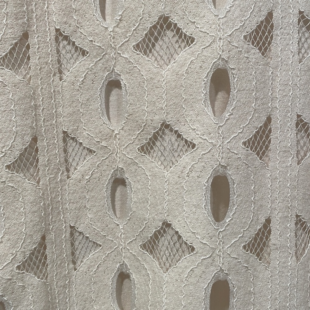 Vince Camuto - HIGH / LOW MODERN LACE TOP - Picture 4 of 6